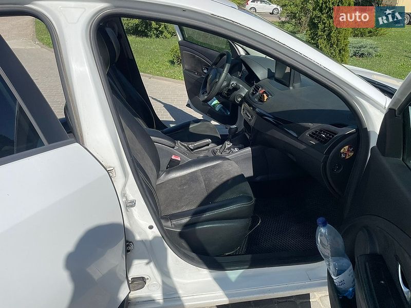 Седан Renault Fluence 2010 в Самборе