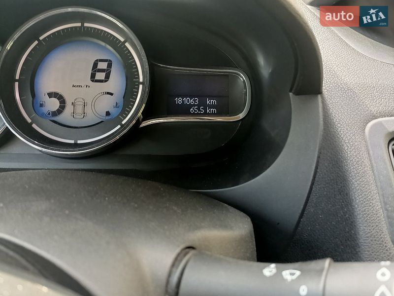 Седан Renault Fluence 2015 в Чернигове