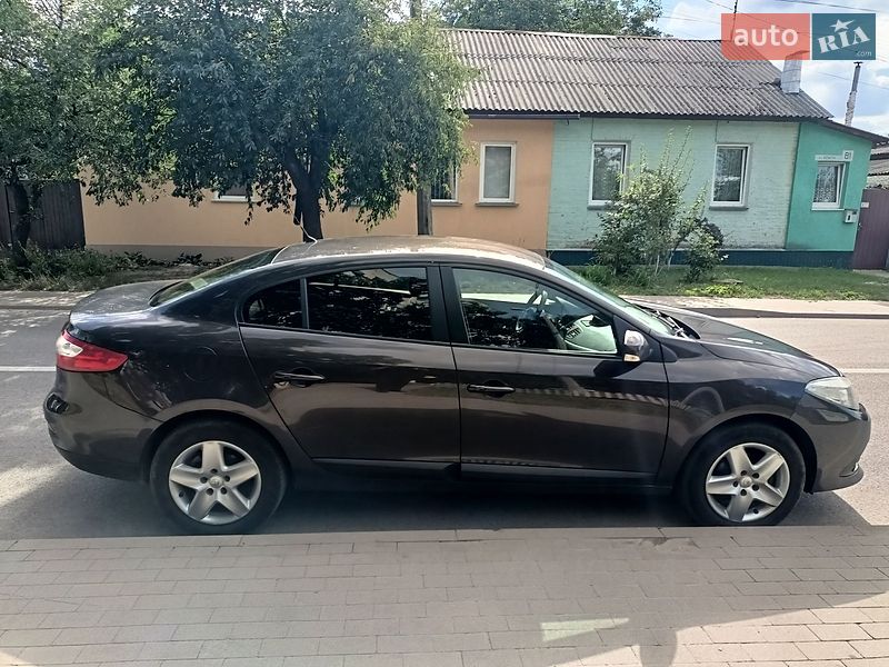 Седан Renault Fluence 2015 в Чернигове