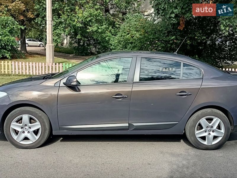 Седан Renault Fluence 2015 в Чернигове