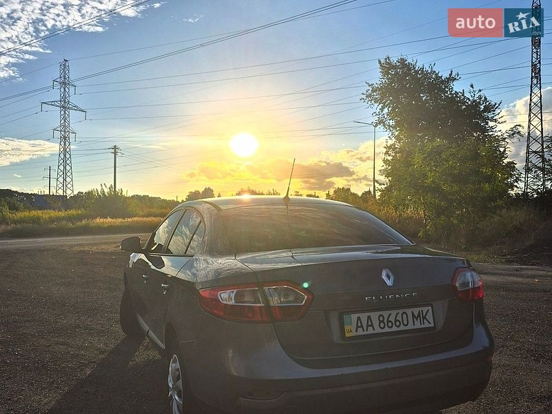 Седан Renault Fluence 2012 в Киеве