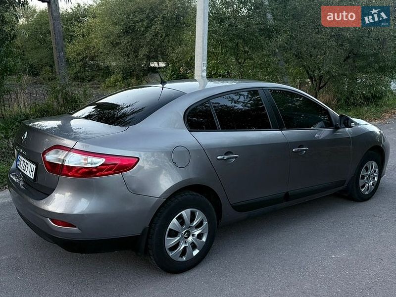 Седан Renault Fluence 2014 в Львові