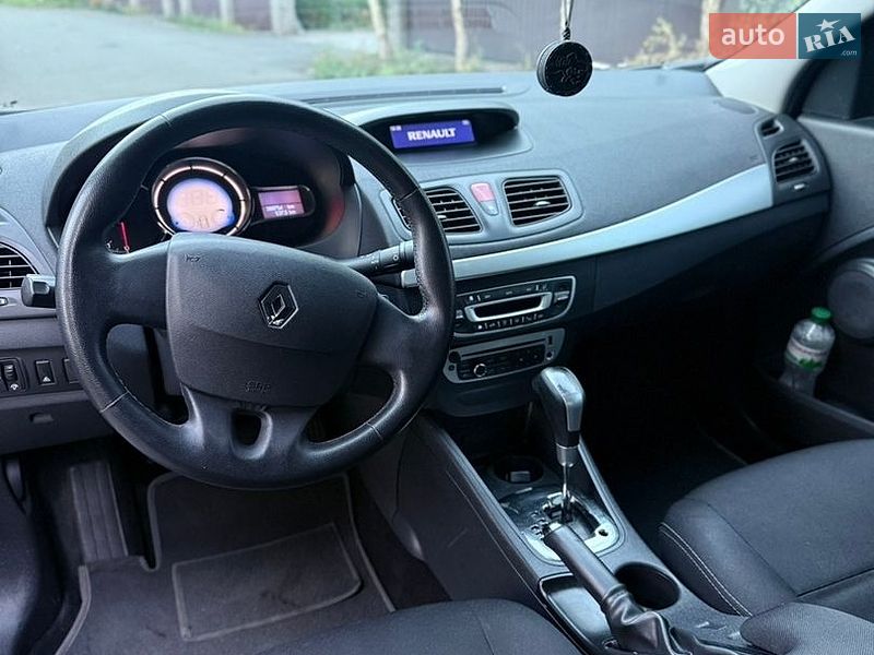 Седан Renault Fluence 2014 в Львові