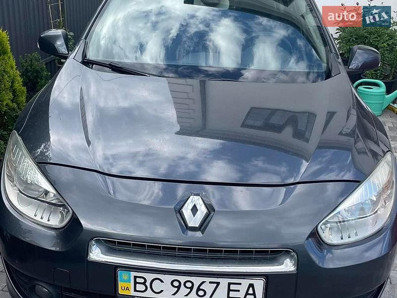 Седан Renault Fluence 2010 в Львові