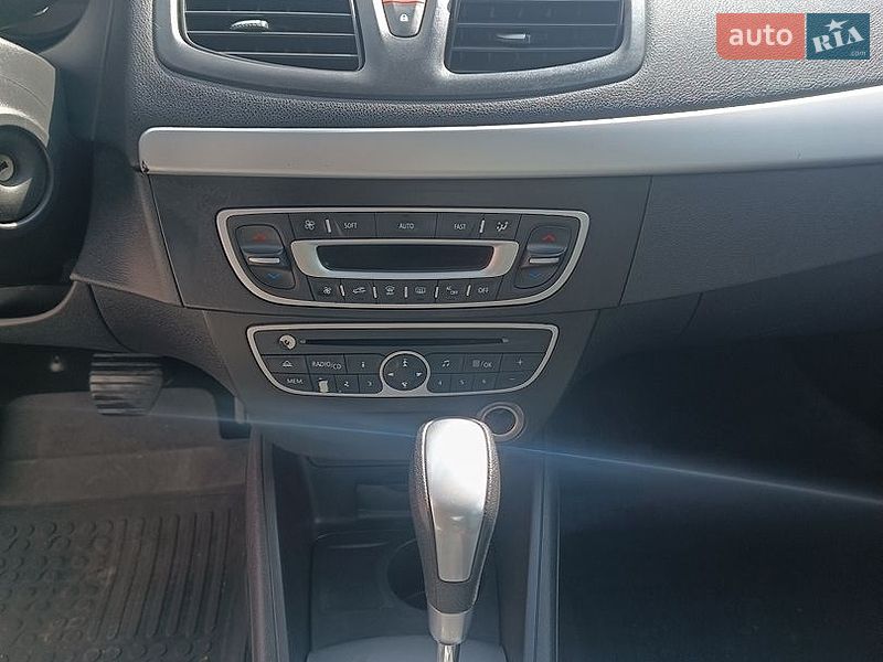 Седан Renault Fluence 2010 в Львові