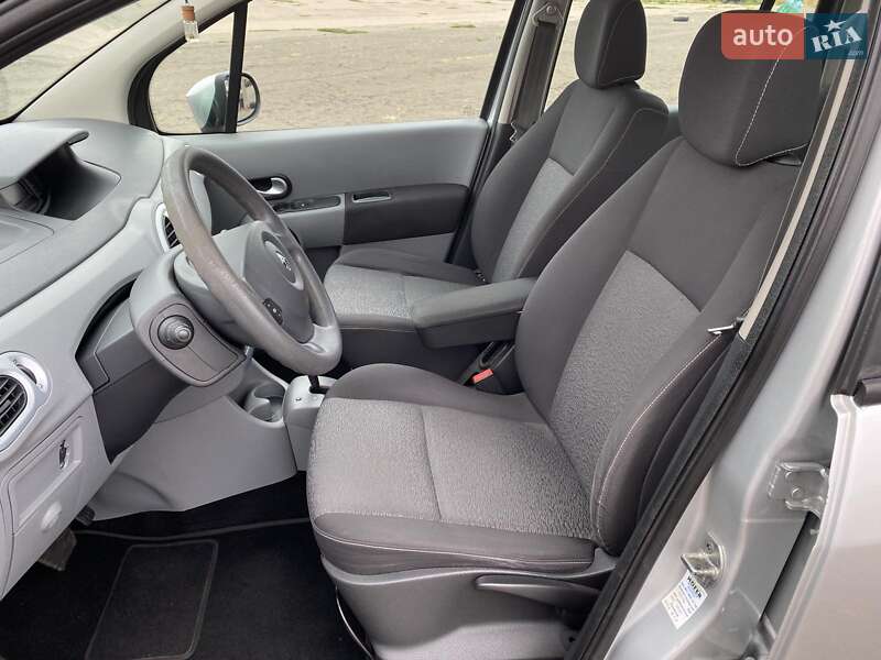 Мікровен Renault Grand Modus 2009 в Одесі