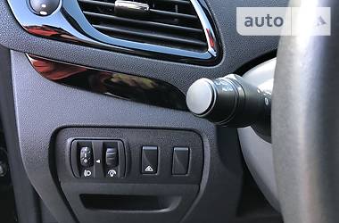 Мінівен Renault Grand Scenic 2012 в 