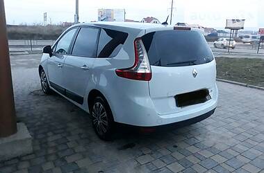 Мінівен Renault Grand Scenic 2013 в 