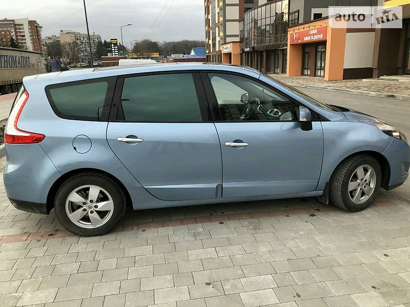 Мінівен Renault Grand Scenic 2010 в 