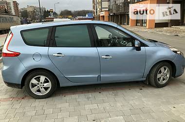 Мінівен Renault Grand Scenic 2010 в 