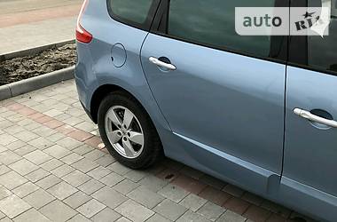 Мінівен Renault Grand Scenic 2010 в 