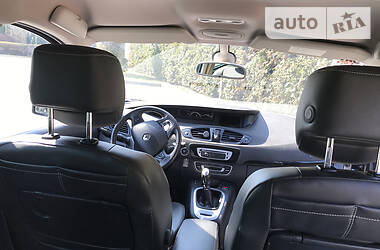 Мінівен Renault Grand Scenic 2013 в 