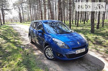 Мінівен Renault Grand Scenic 2010 в 