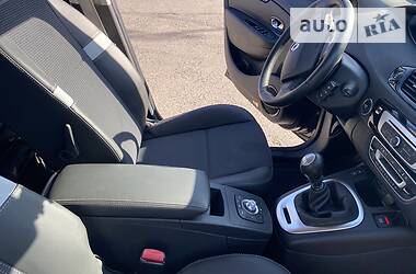 Мінівен Renault Grand Scenic 2015 в 