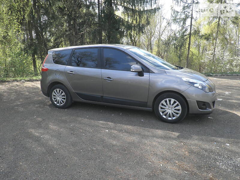 Мінівен Renault Grand Scenic 2010 в Калуші