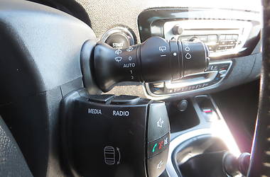 Мінівен Renault Grand Scenic 2013 в 