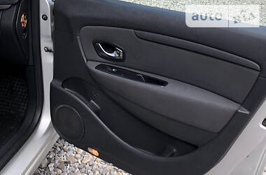 Мінівен Renault Grand Scenic 2010 в 