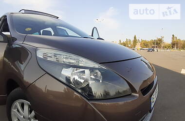 Универсал Renault Grand Scenic 2010 в Кривом Роге