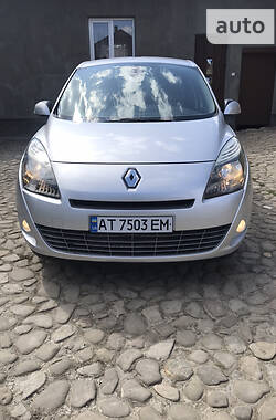 Минивэн Renault Grand Scenic 2009 в Косове