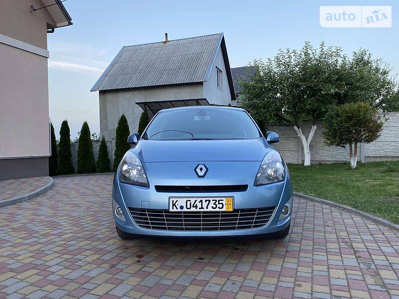 Універсал Renault Grand Scenic 2011 в Рівному