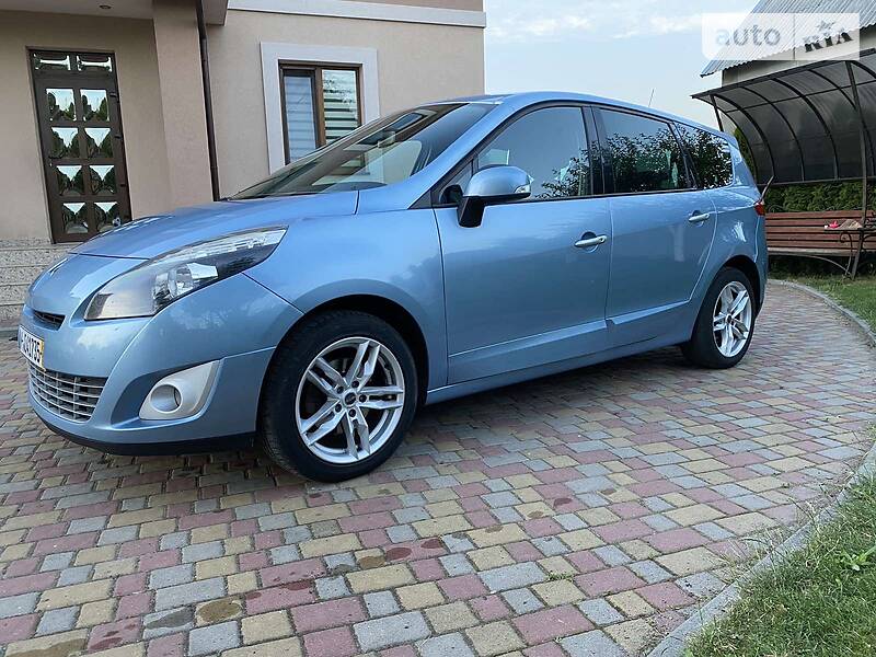 Універсал Renault Grand Scenic 2011 в Рівному