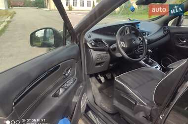 Минивэн Renault Grand Scenic 2012 в 