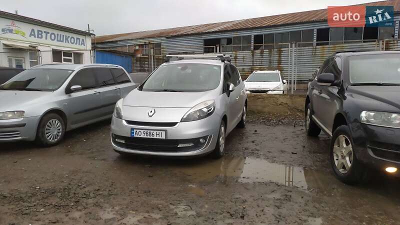 Renault Grand Scenic 2012