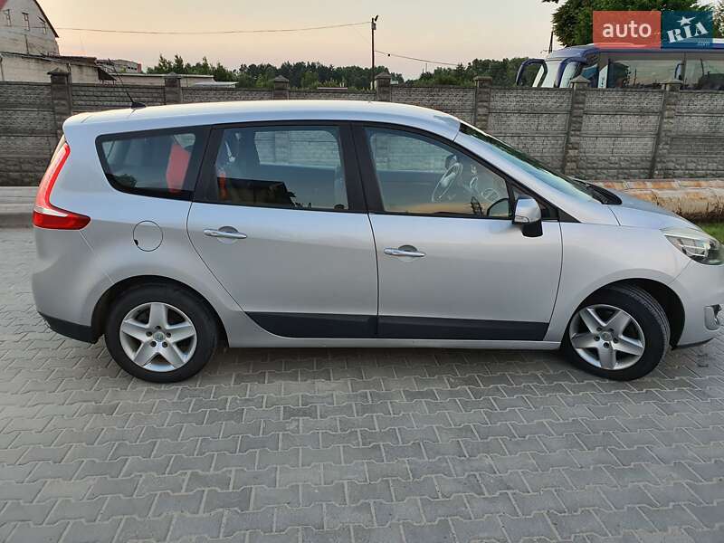 Минивэн Renault Grand Scenic 2012 в Новояворовске