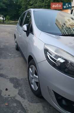 Минивэн Renault Grand Scenic 2012 в Новояворовске