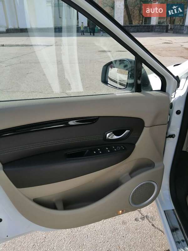 Минивэн Renault Grand Scenic 2009 в Желтых Водах