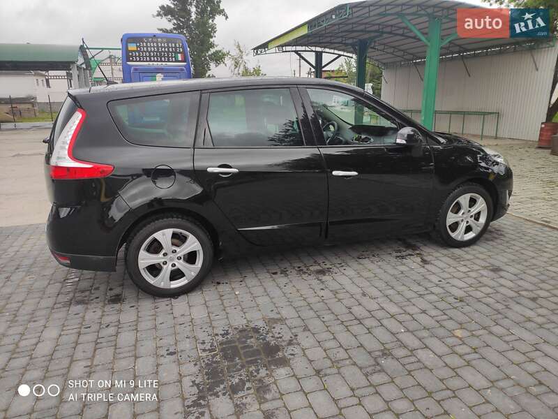 Мінівен Renault Grand Scenic 2011 в Чернівцях