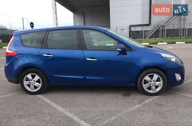 Минивэн Renault Grand Scenic 2009 в 