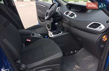 Минивэн Renault Grand Scenic 2009 в 