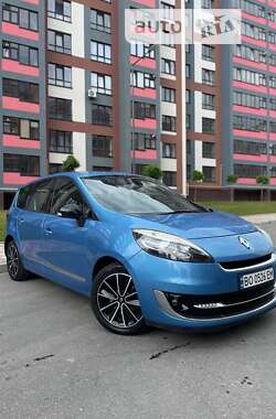 Минивэн Renault Grand Scenic 2012 в 