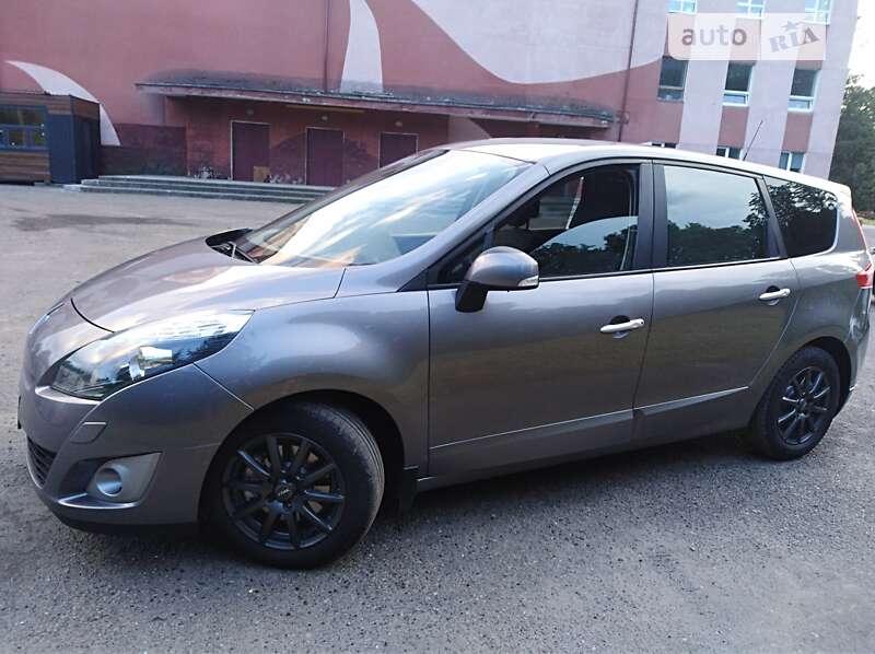 Мінівен Renault Grand Scenic 2011 в Івано-Франківську