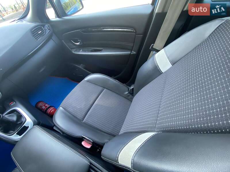 Мінівен Renault Grand Scenic 2013 в Бурштині