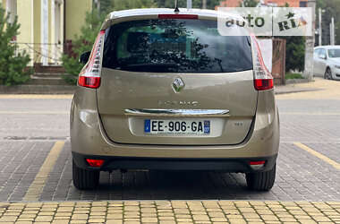 Мінівен Renault Grand Scenic 2016 в 