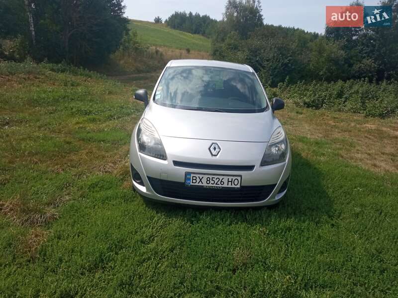 Renault Grand Scenic 2010