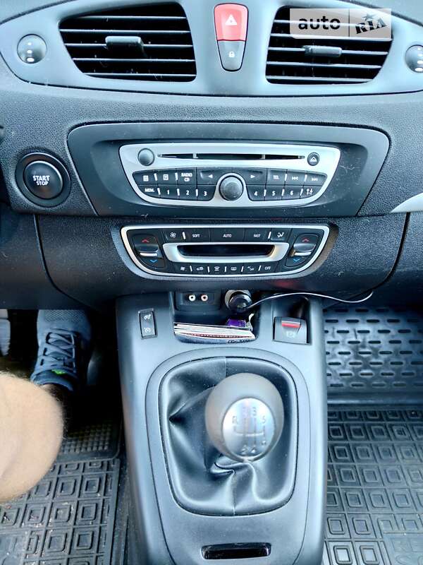 Минивэн Renault Grand Scenic 2010 в Черкассах фото 10 Минивэн Renault Grand Scenic 2010 в Черкассах