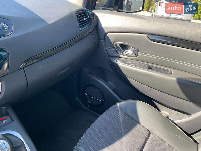 Мінівен Renault Grand Scenic 2012 в Луцьку