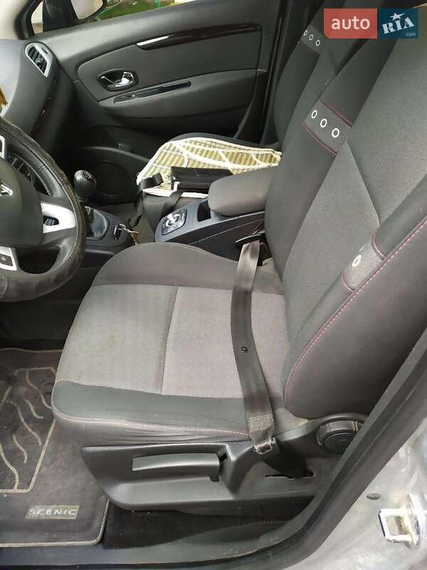 Мінівен Renault Grand Scenic 2012 в Кіцмані
