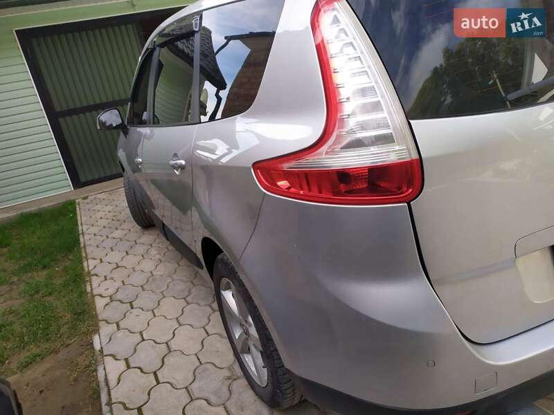 Мінівен Renault Grand Scenic 2012 в Кіцмані