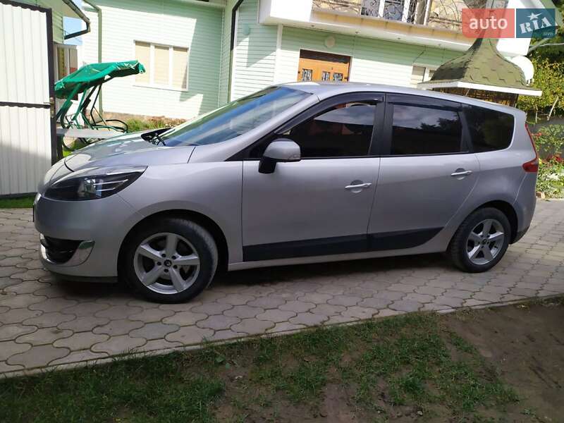 Мінівен Renault Grand Scenic 2012 в Кіцмані