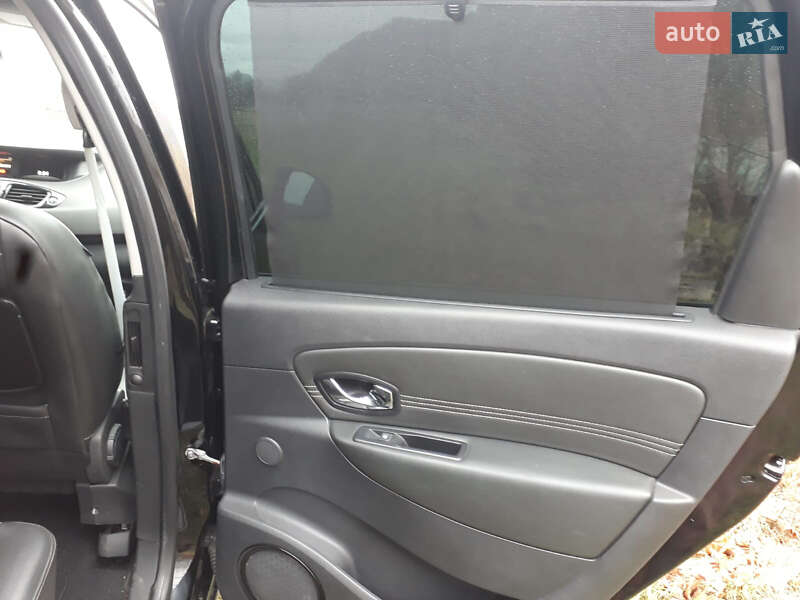 Минивэн Renault Grand Scenic 2010 в Долине