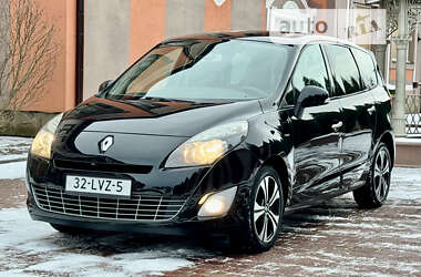 Минивэн Renault Grand Scenic 2011 в 