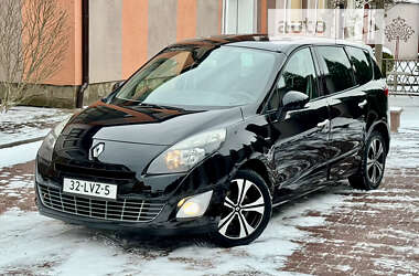 Минивэн Renault Grand Scenic 2011 в 