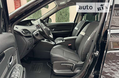 Минивэн Renault Grand Scenic 2011 в 