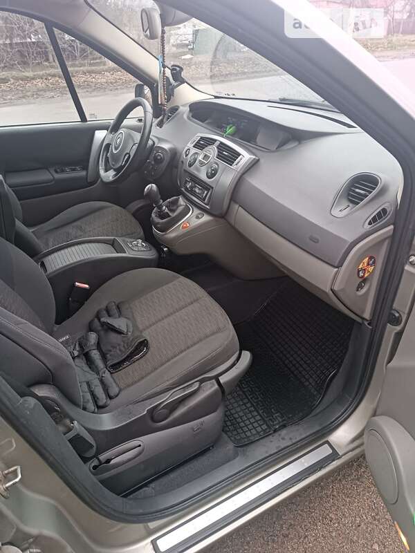 Минивэн Renault Grand Scenic 2006 в Тальном