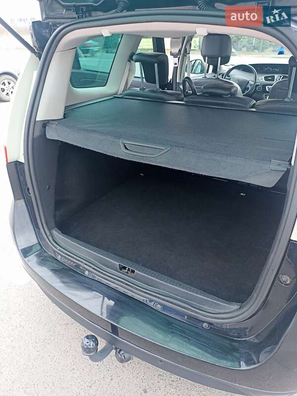 Минивэн Renault Grand Scenic 2014 в 