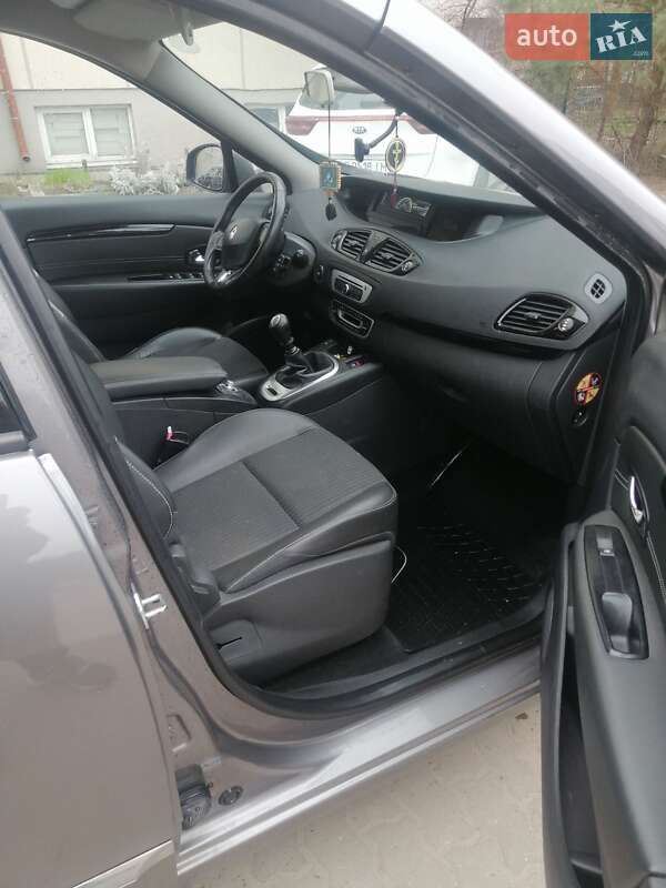 Минивэн Renault Grand Scenic 2015 в Львове